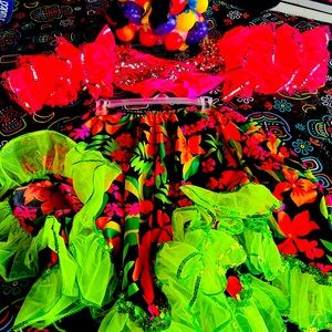 Womens Chiquita banana lady costume HALLOWEEN